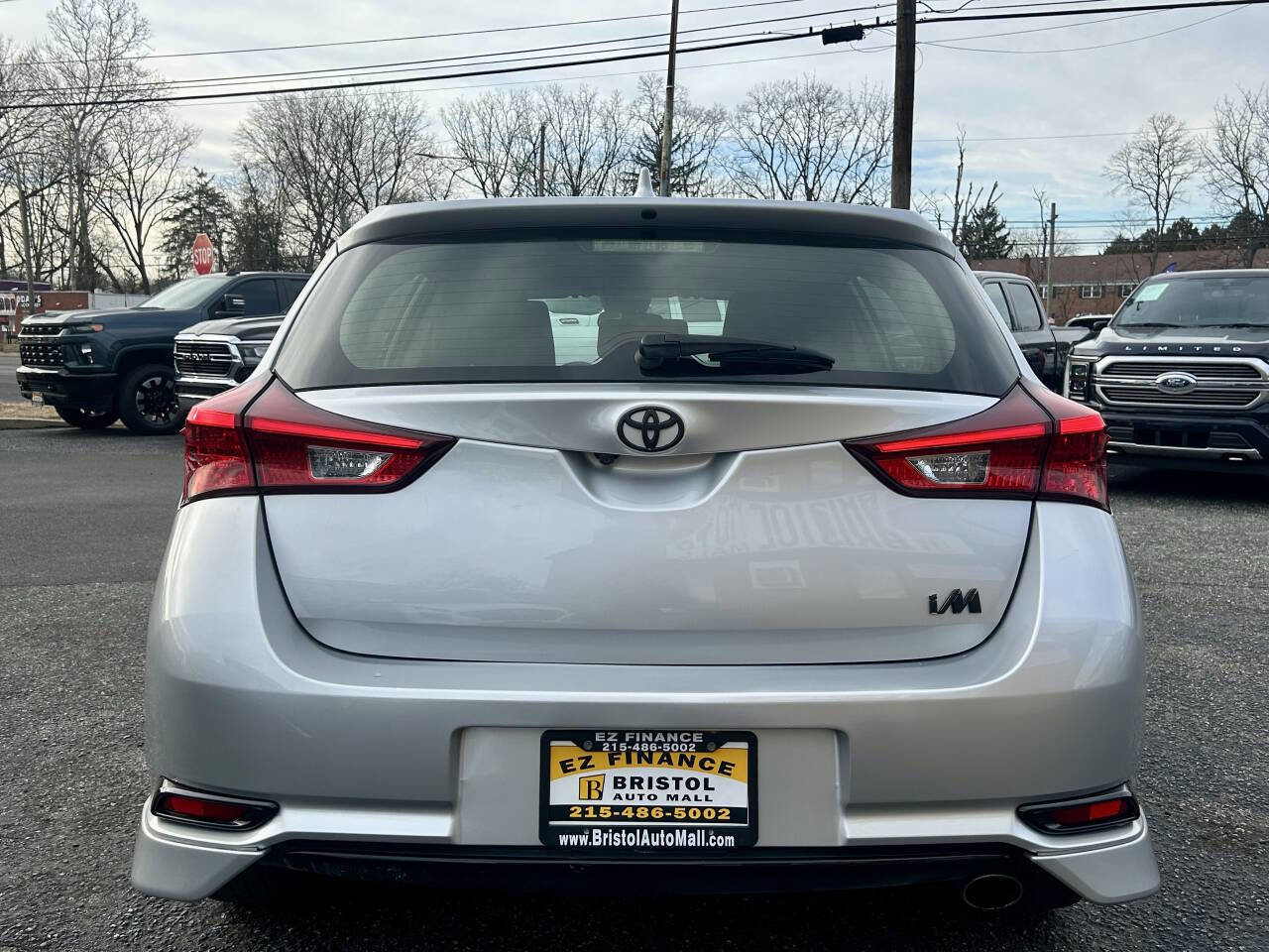 Used 2018 Toyota Corolla iM FWD image 6