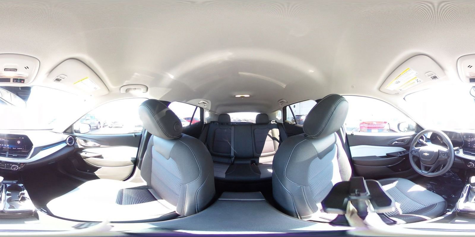 Used 2025 Chevrolet Trax LT FWD image 42