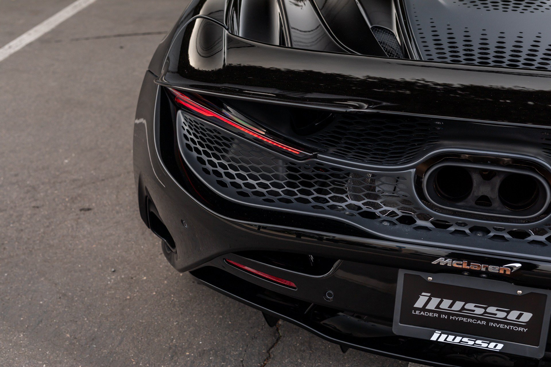 Used 2024 McLaren 750S Spider RWD image 26