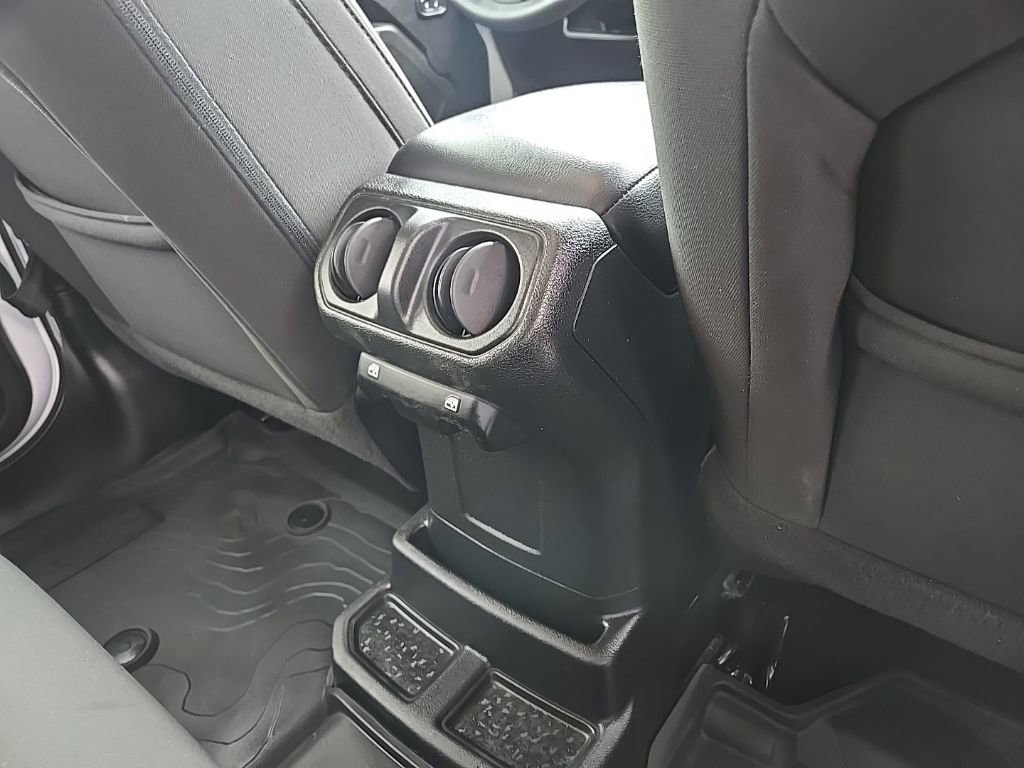 Used 2023 Jeep Wrangler Unlimited image 92