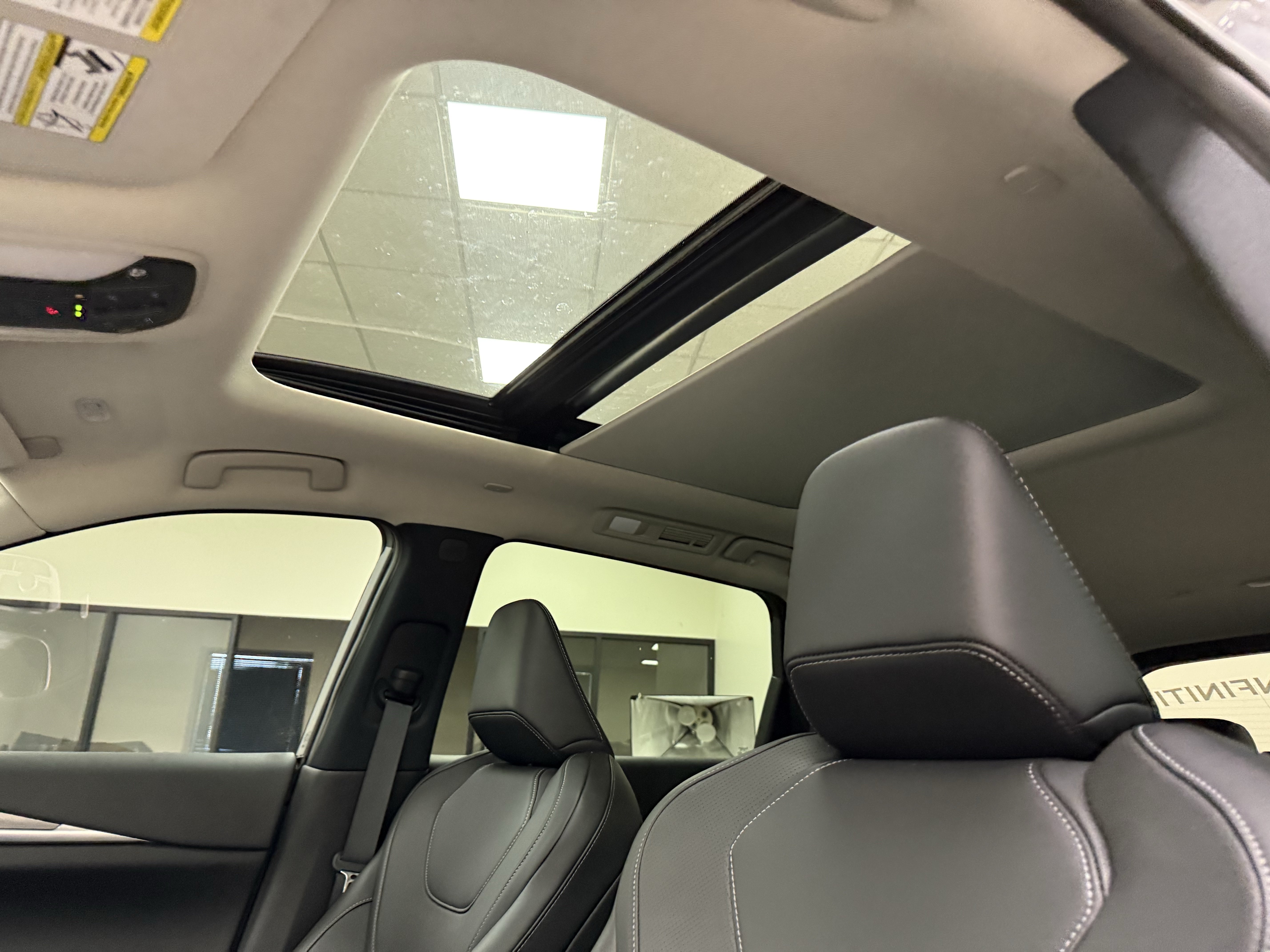 Certified 2027 INFINITI QX60 Luxe w/ Cargo Package FWD image 14