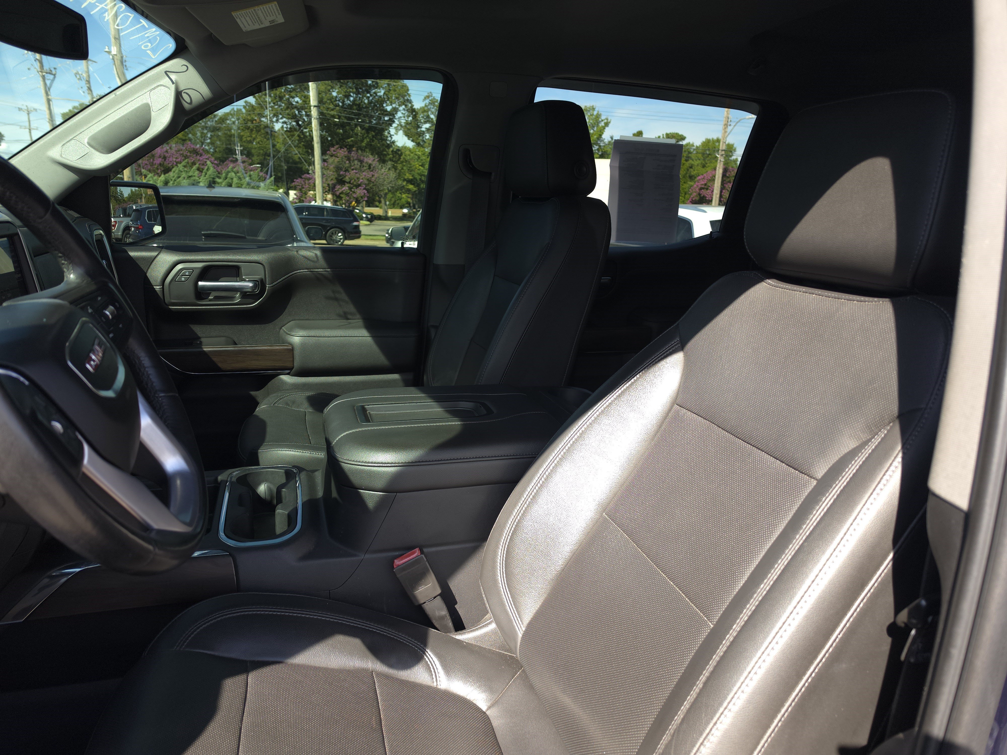Used 2019 GMC Sierra 1500 SLT w/ SLT Premium Plus Package AWD/4WD image 16