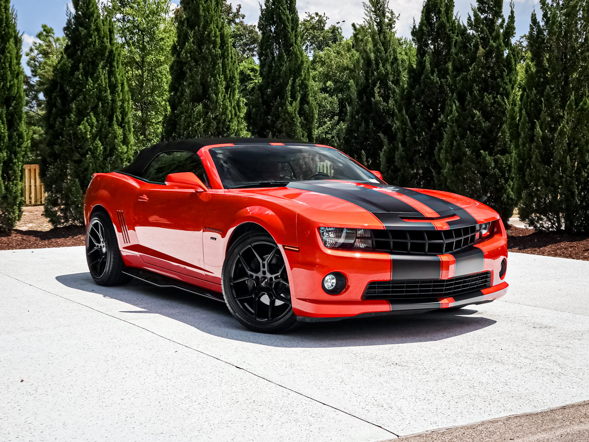 Used 2012 Chevrolet Camaro SS RWD image 2