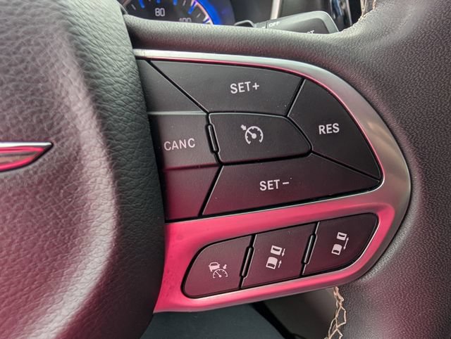 Used 2022 Chrysler Pacifica Touring-L FWD image 19