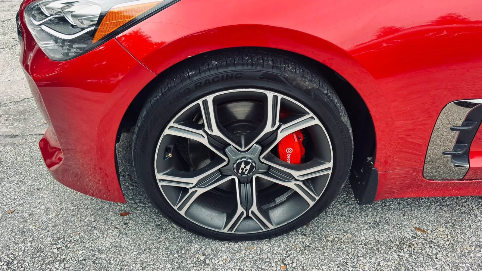 Used 2018 Kia Stinger GT2 AWD/4WD image 21