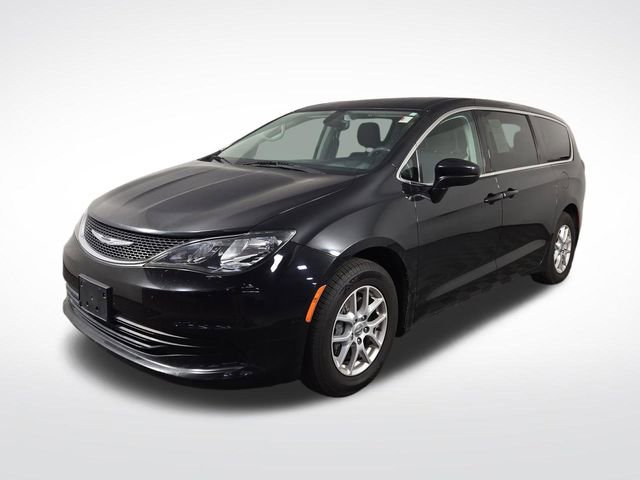 Used 2017 Chrysler Pacifica LX FWD image 2