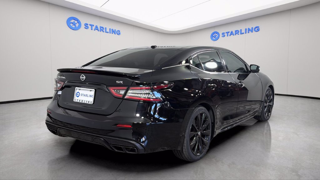 Used 2022 Nissan Maxima SR w/ Sport Mat Group FWD image 9