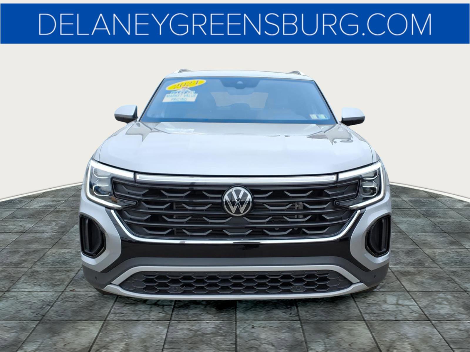 Used 2024 Volkswagen Atlas Cross Sport SE image 9