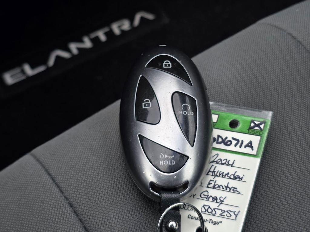 Used 2024 Hyundai Elantra SEL w/ Convenience Package FWD image 35