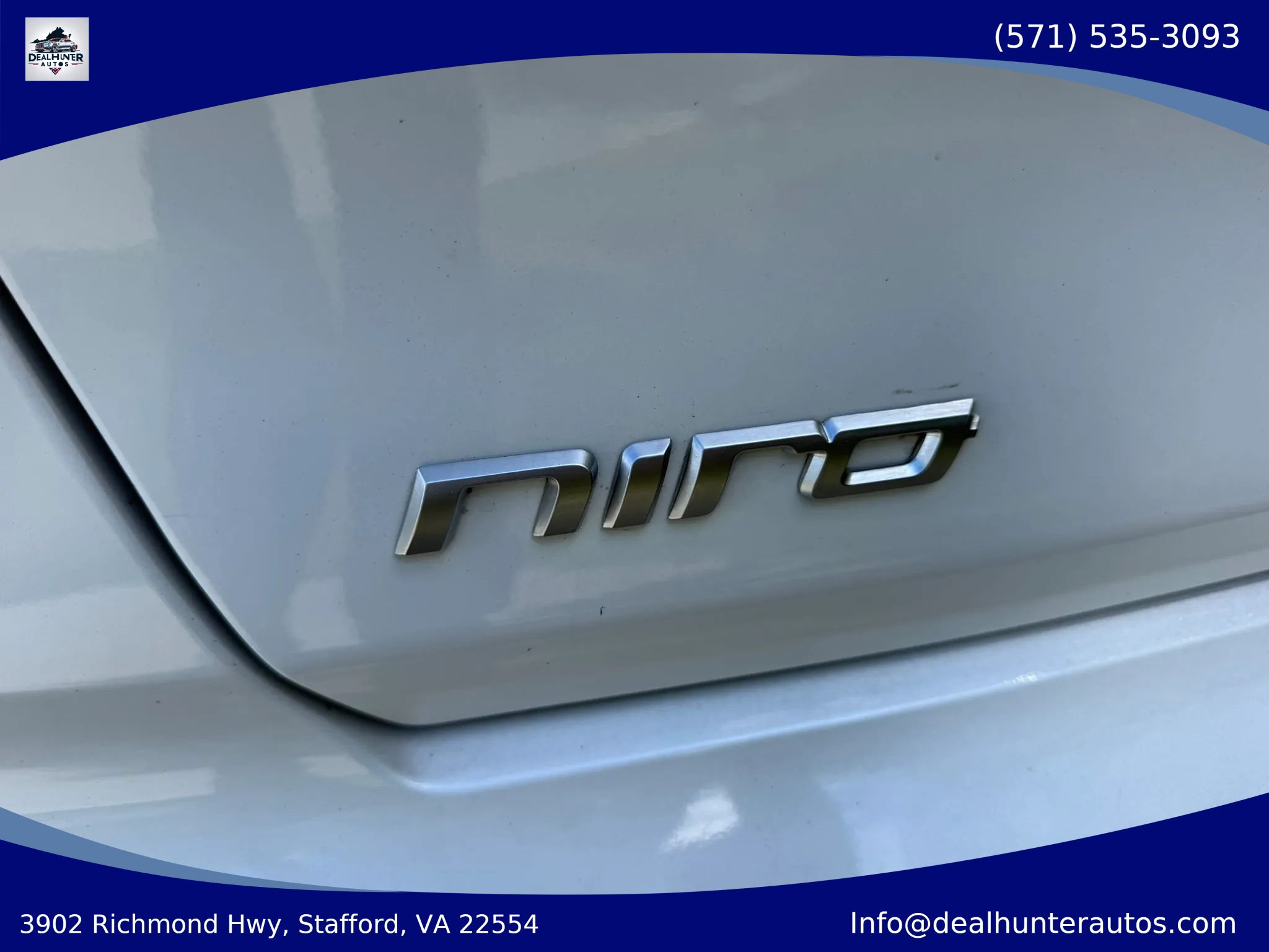 Used 2022 Kia Niro EX w/ Cold Weather Package FWD image 6