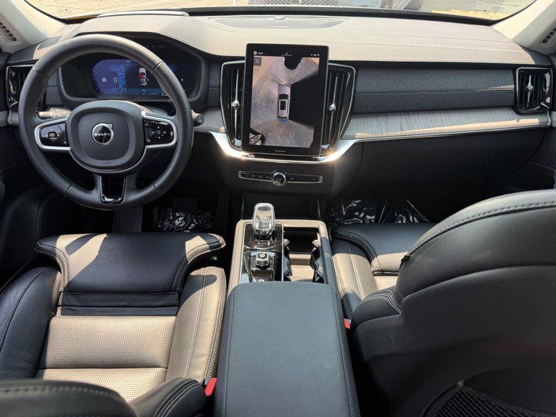 Certified 2026 Volvo XC90 B6 Ultra AWD/4WD image 14