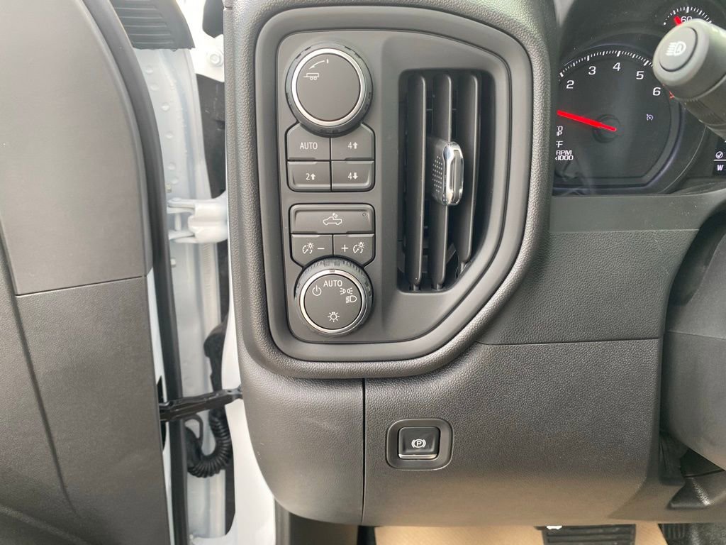 New 2026 Chevrolet Silverado 1500 W/T image 12