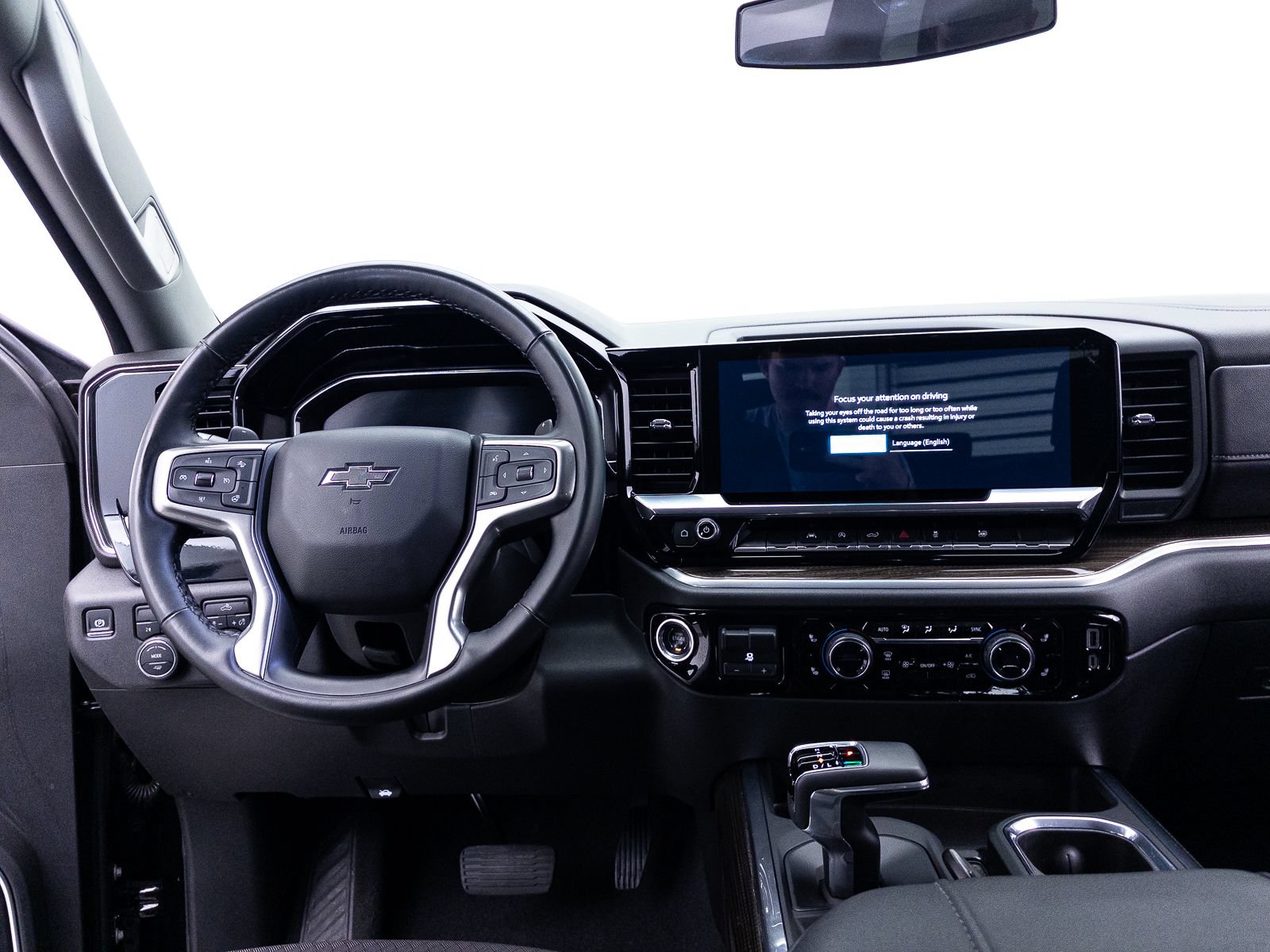 Used 2025 Chevrolet Silverado 1500 RST AWD/4WD image 9