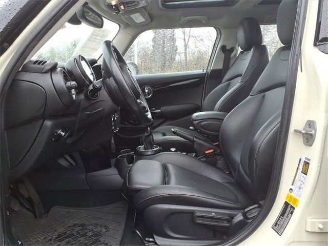 Used 2017 MINI Cooper S image 13