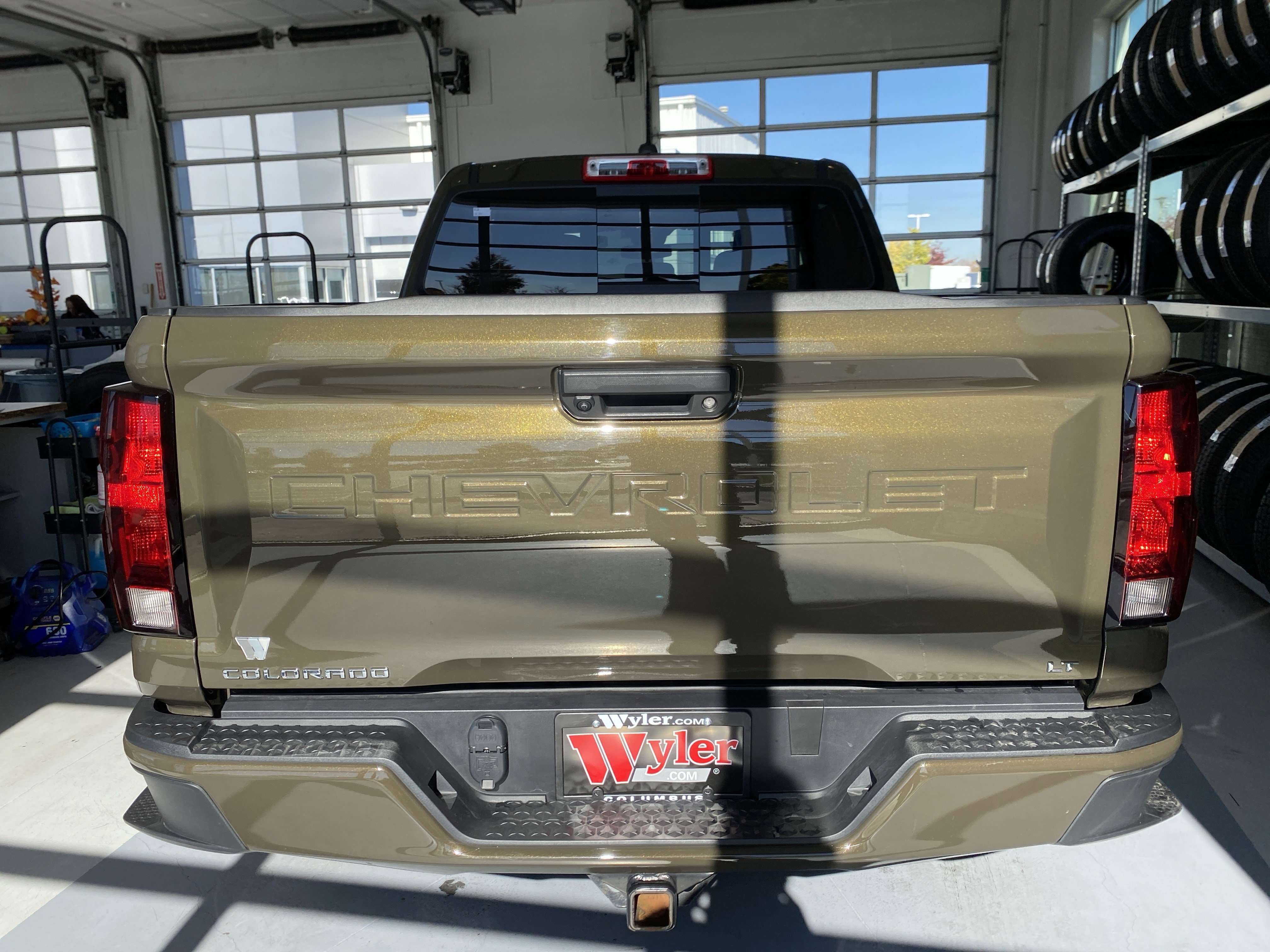 Used 2024 Chevrolet Colorado LT w/ LT Convenience Package image 5