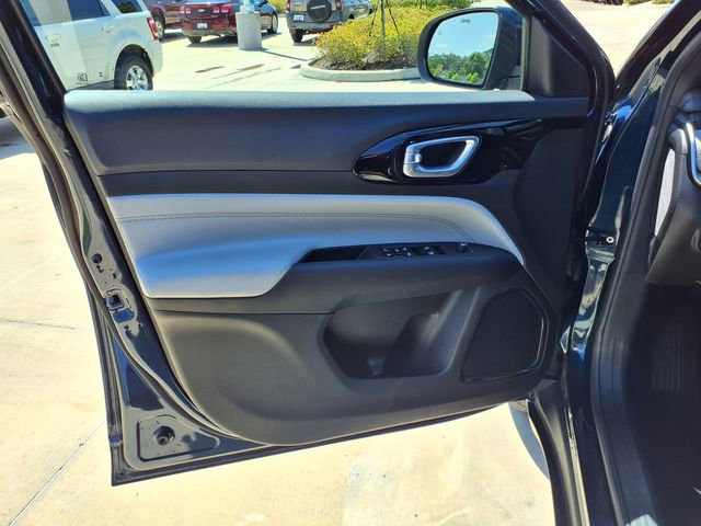 Used 2024 Jeep Compass Limited AWD/4WD image 13