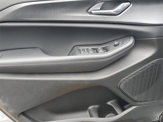 New 2025 Jeep Grand Cherokee L Altitude image 16