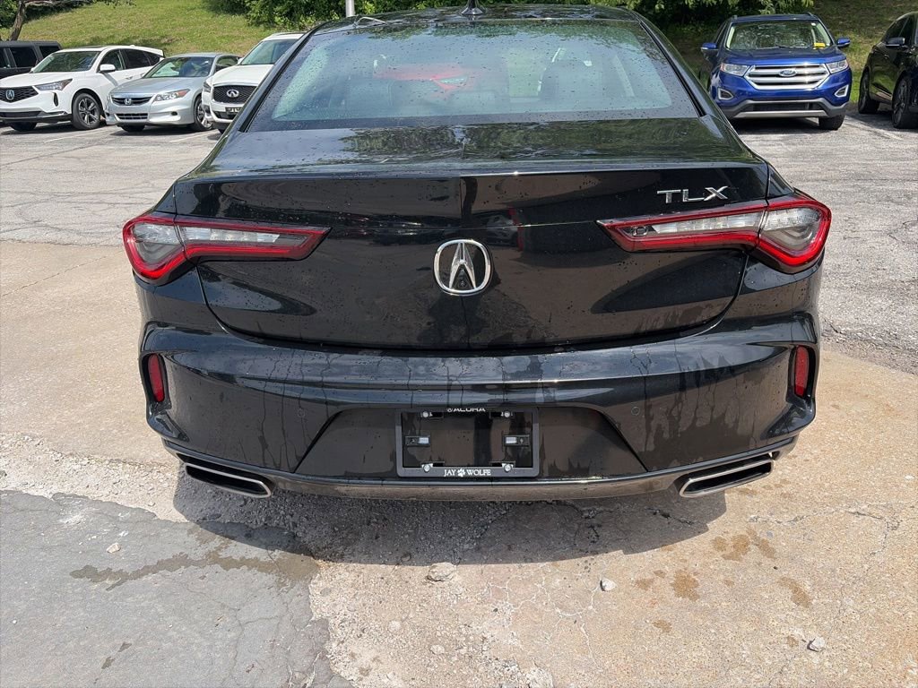 Used 2025 Acura TLX w/ Technology Package FWD image 6