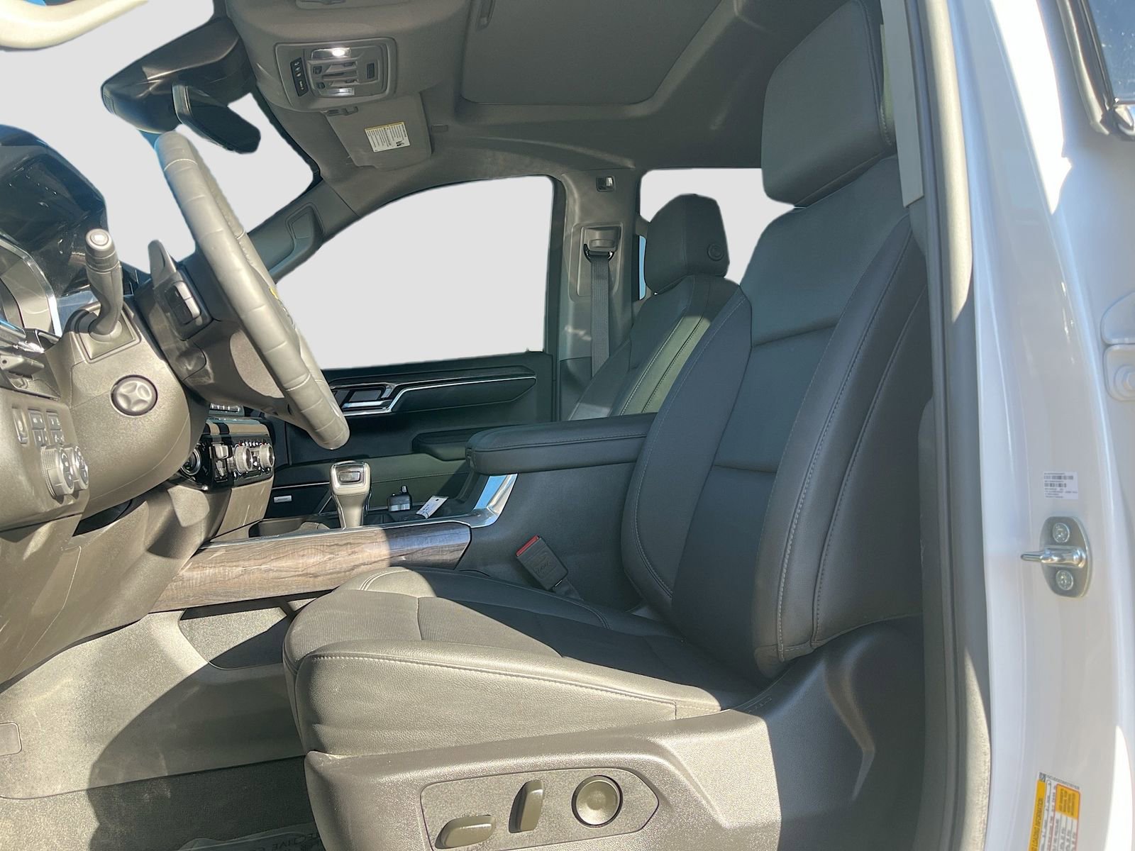 Used 2024 Chevrolet Silverado 1500 LTZ w/ Technology Package image 22