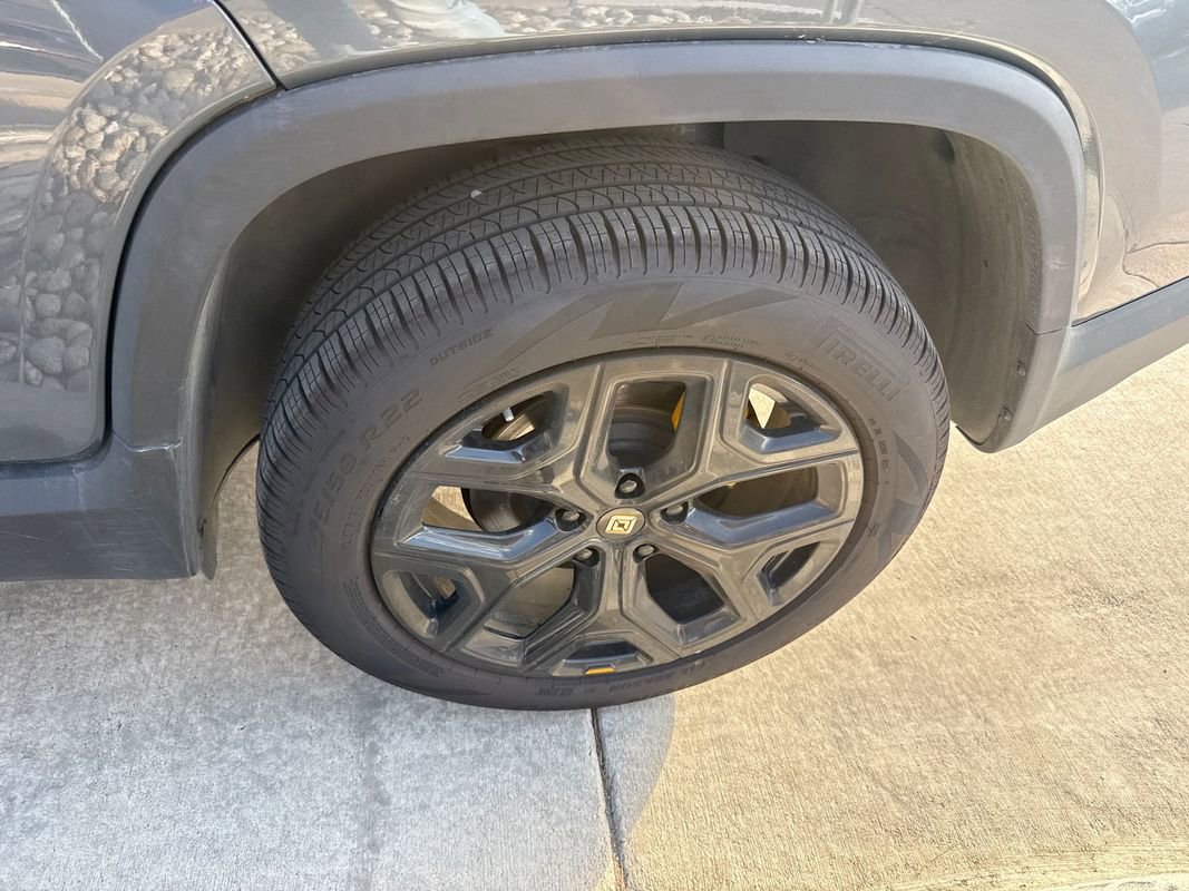 Used 2022 Rivian R1T Adventure image 6