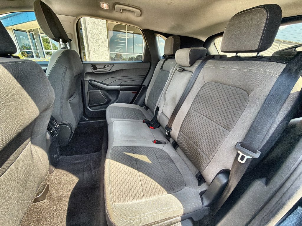 Used 2022 Ford Escape SE w/ SE Sport Appearance Package FWD image 22