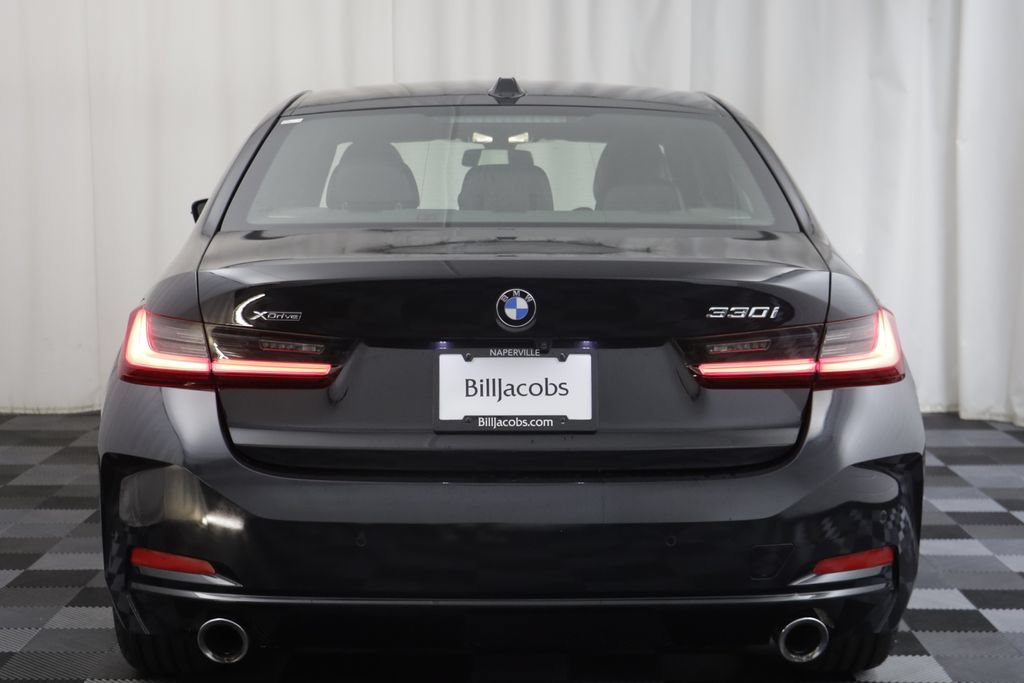 Used 2023 BMW 330i xDrive Sedan w/ Premium Package AWD/4WD image 16