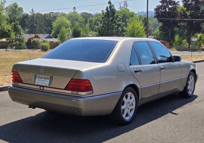 Used 1993 Mercedes-Benz 300 SD Sedan image 11