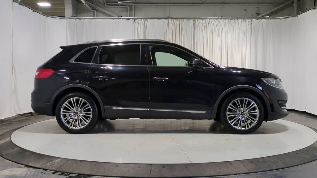 Used 2017 Lincoln MKX Reserve w/ Lincoln MKX Climate Package image 11