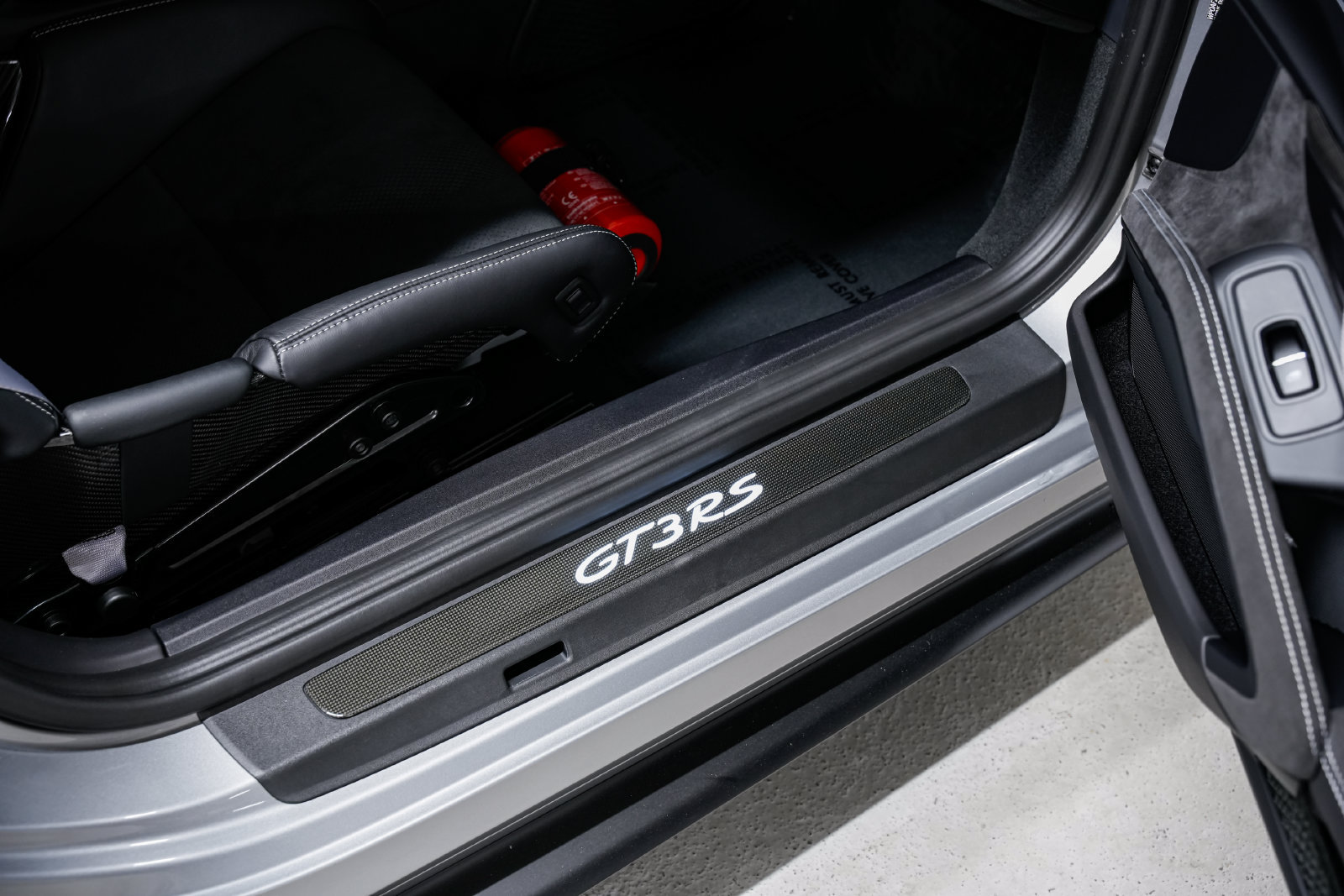 Used 2019 Porsche 911 GT3 RS RWD image 24