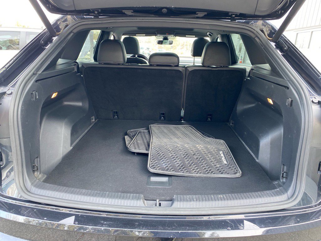 Used 2022 Volkswagen Atlas Cross Sport SEL image 23