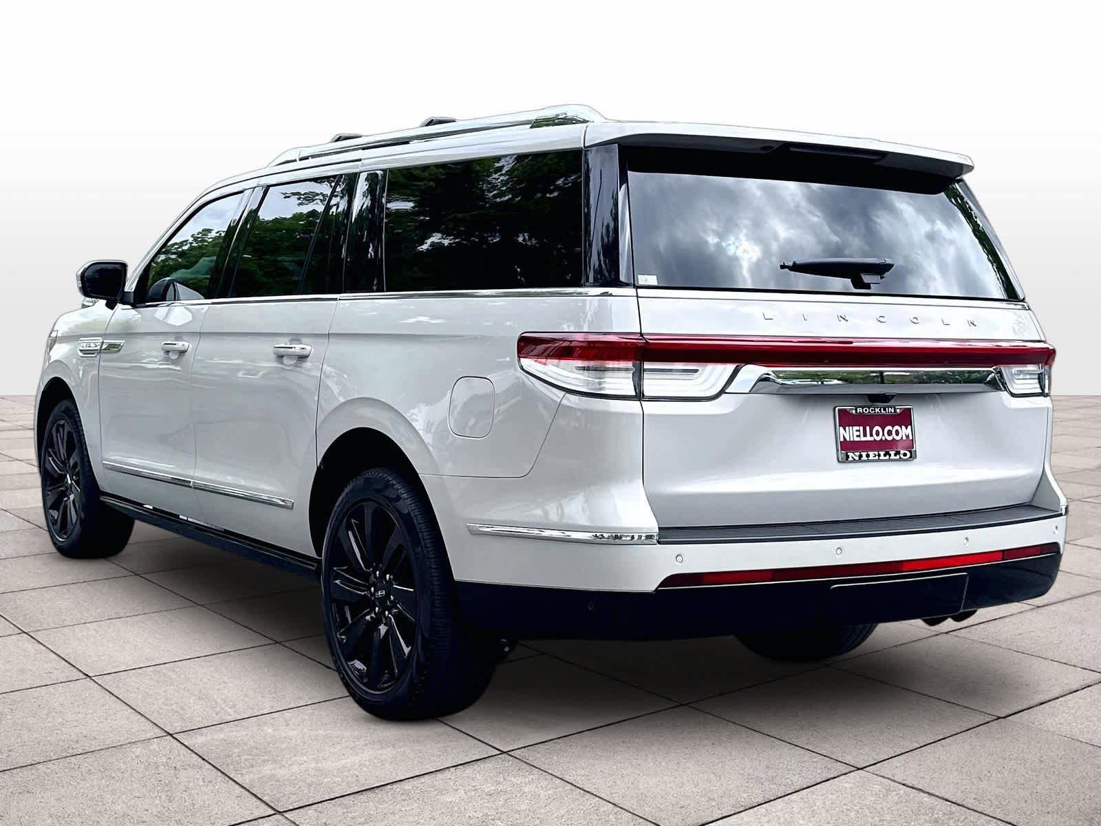 Used 2024 Lincoln Navigator L Reserve AWD/4WD image 15