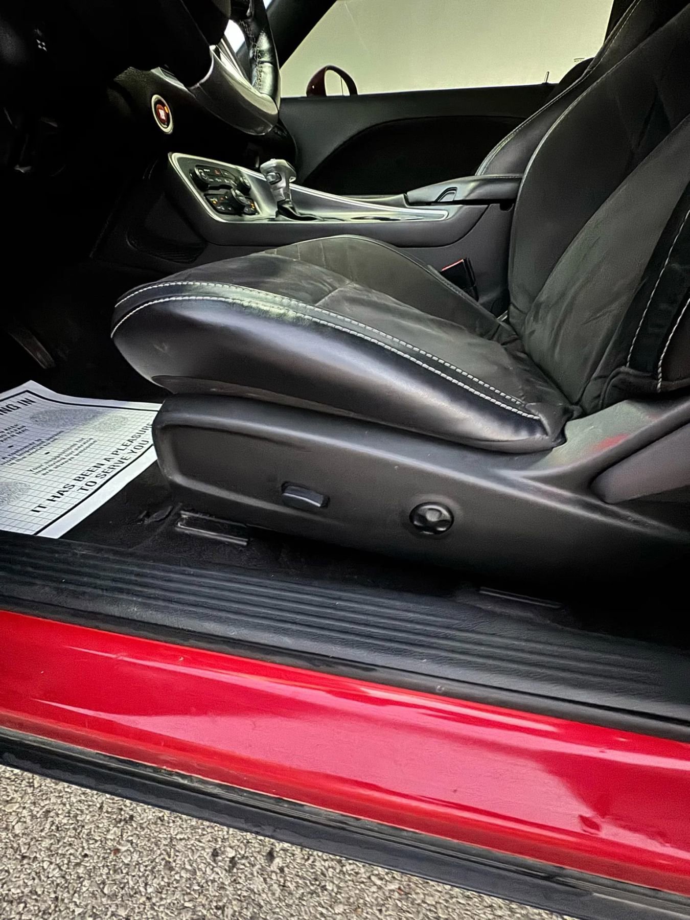 Used 2015 Dodge Challenger SRT w/ Technology Group image 23