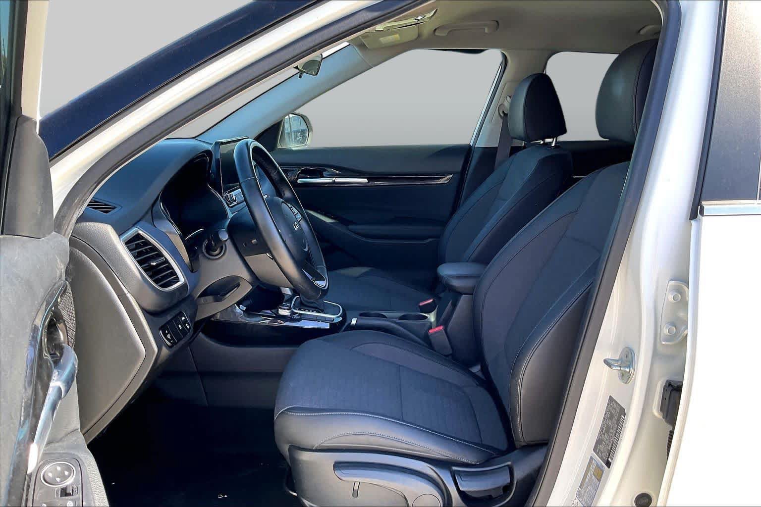 Used 2022 Kia Seltos S FWD image 8