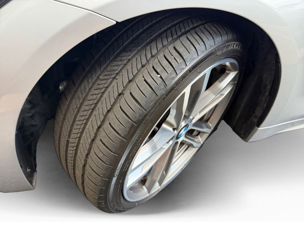 Used 2019 BMW 430i Coupe w/ M Sport Package RWD image 9