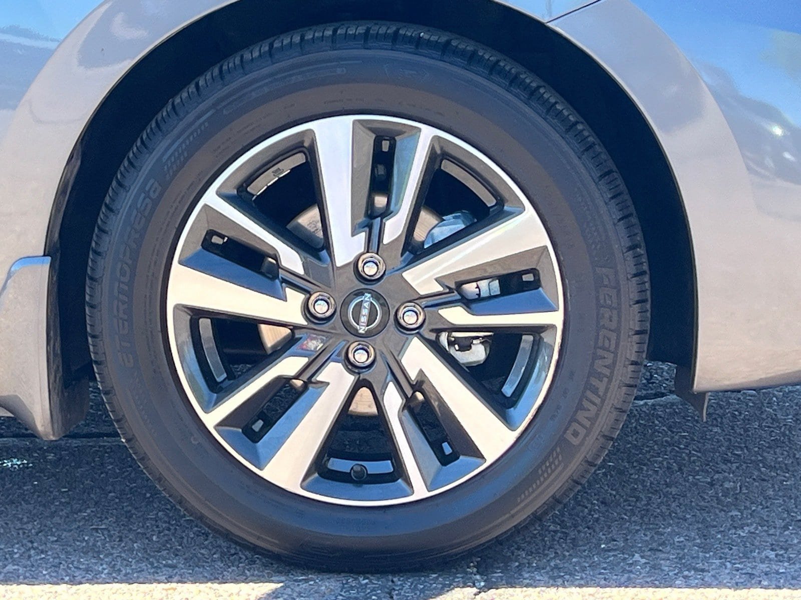 Used 2024 Nissan Versa SV w/ Trunk Package FWD image 8