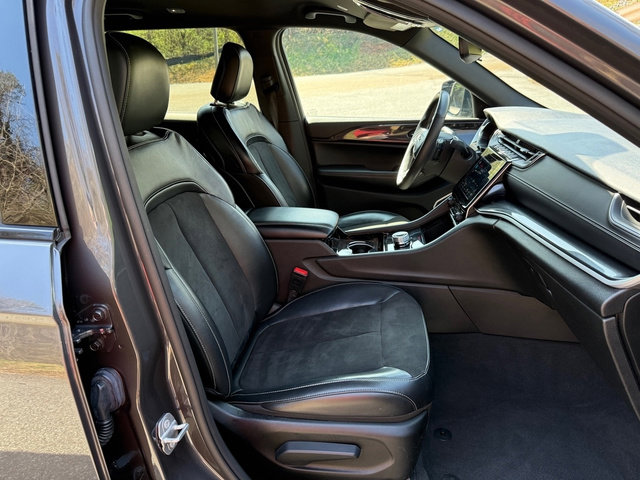 Used 2021 Jeep Grand Cherokee L Laredo AWD/4WD image 22