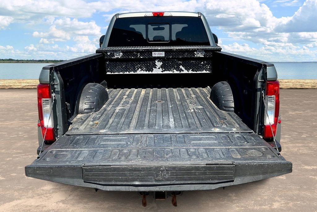 Used 2019 Ford F350 Lariat w/ Chrome Package AWD/4WD image 9