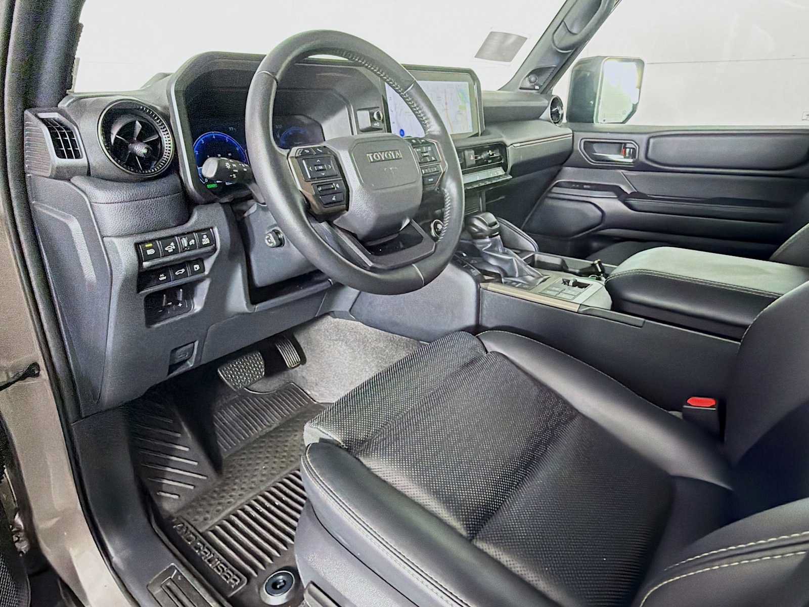 Used 2026 Toyota Land Cruiser w/ Premium Package AWD/4WD image 28