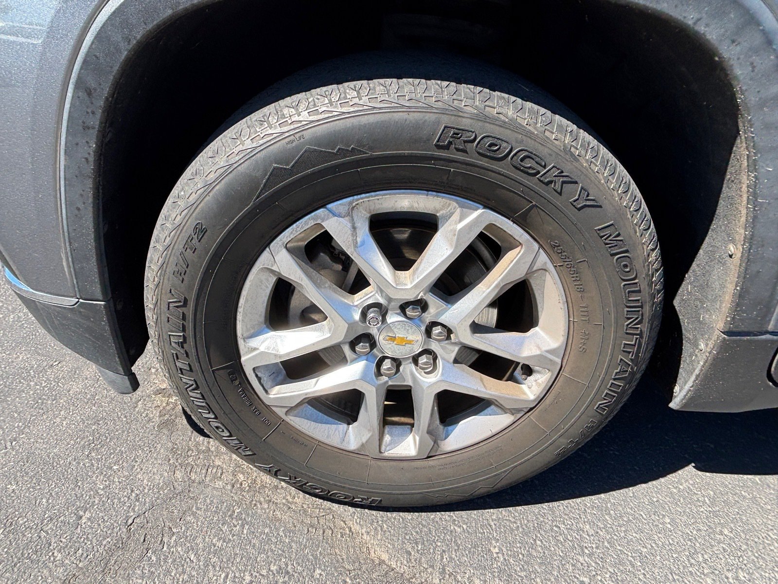 Used 2019 Chevrolet Traverse LT FWD image 6