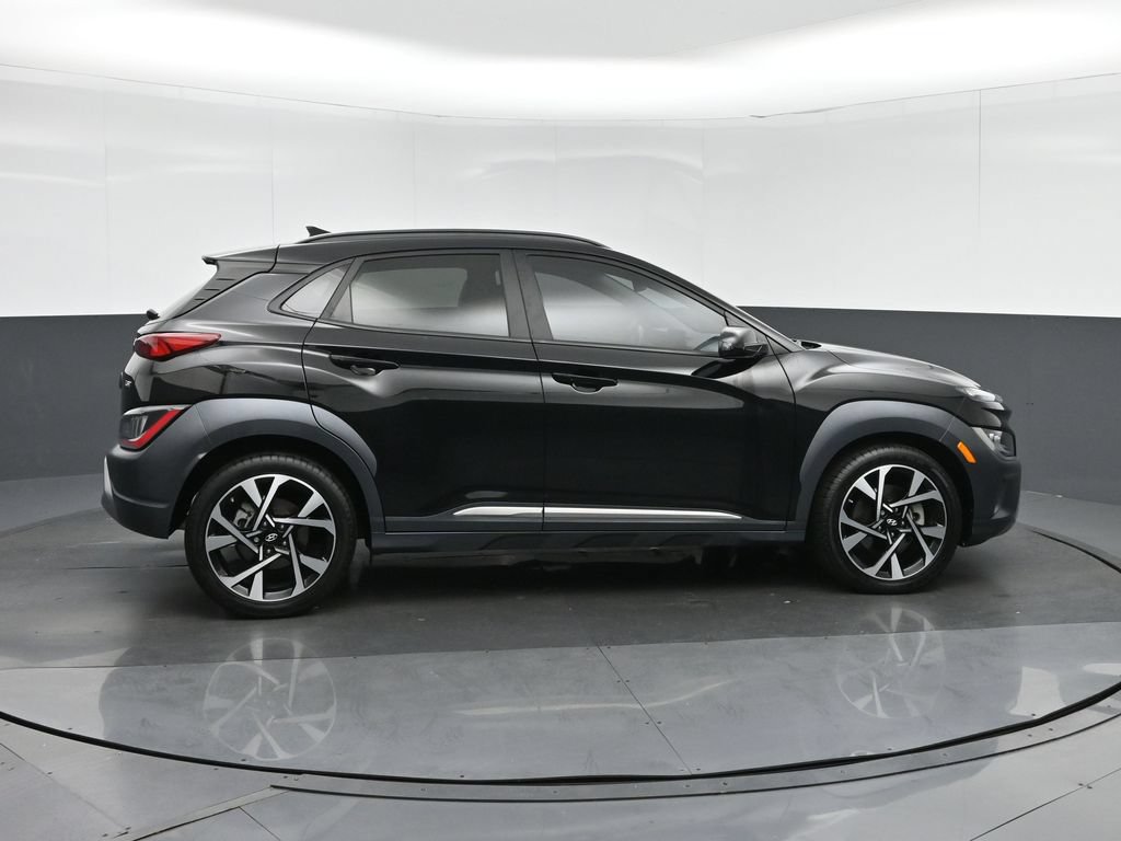 Used 2023 Hyundai Kona Limited w/ Cargo Package FWD image 8