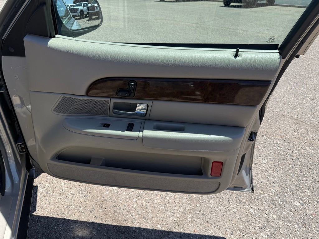 Used 2010 Mercury Grand Marquis LS RWD image 12