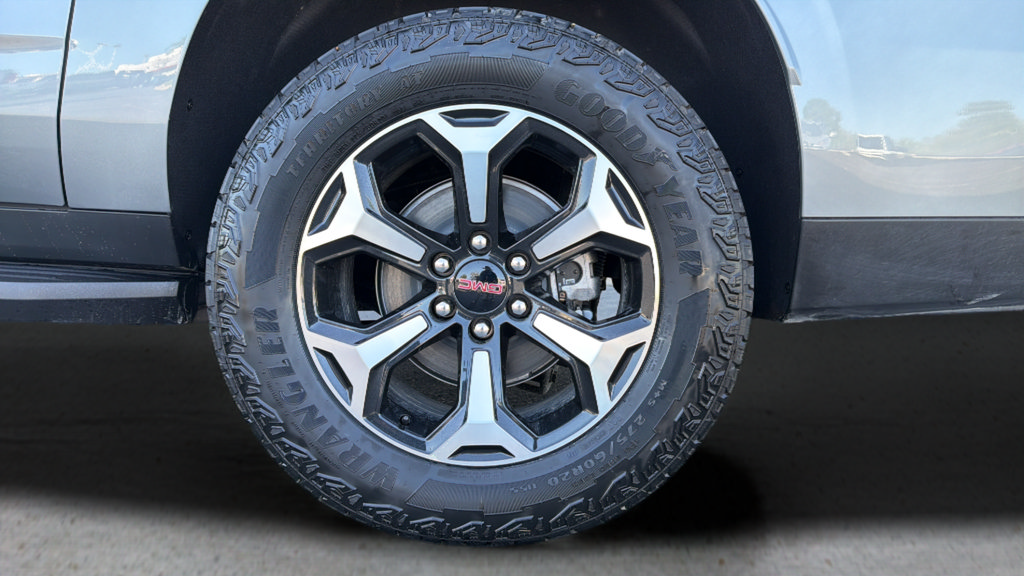 Used 2026 GMC Yukon XL AT4 w/ Premium Trailering Package AWD/4WD image 32