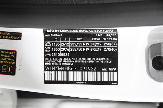 Used 2025 Mercedes-Benz GLC 300 4MATIC image 24