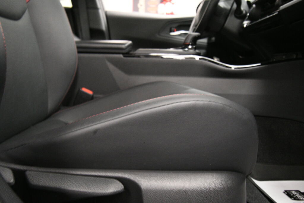 Used 2023 Toyota Prius Prime FWD image 28