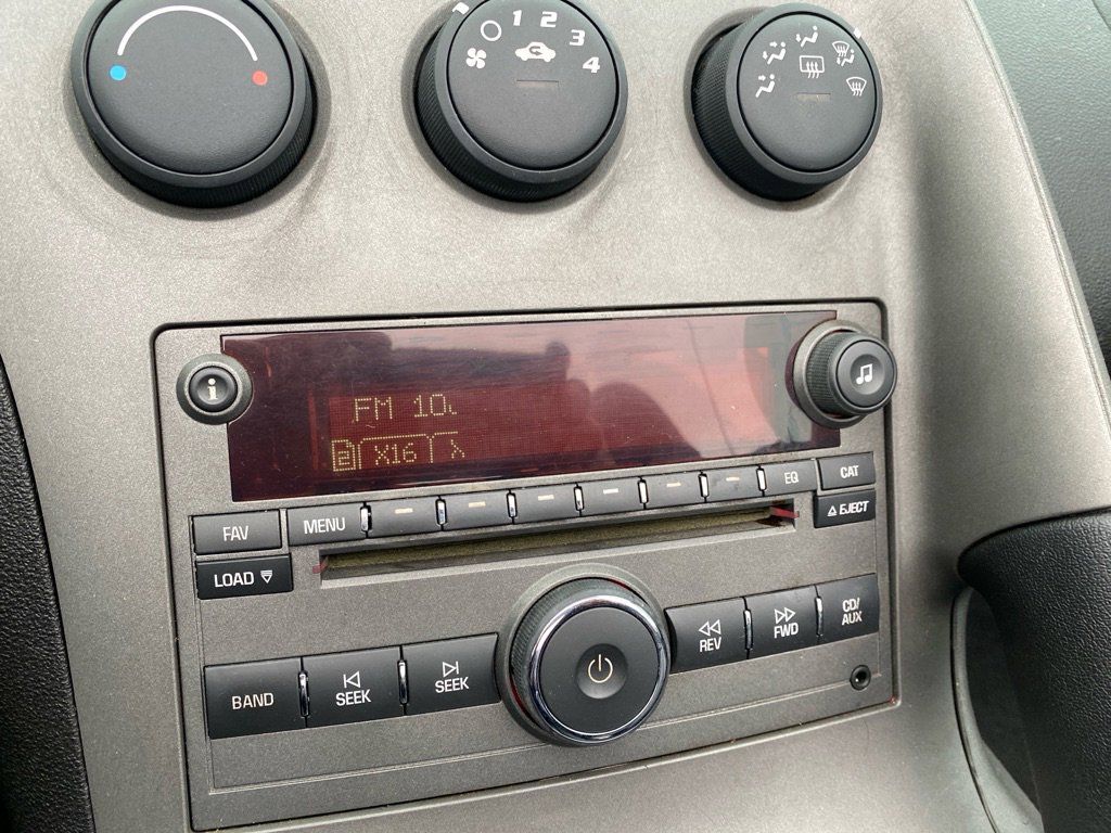 Used 2006 Pontiac Solstice Convertible w/ Premium Package image 14