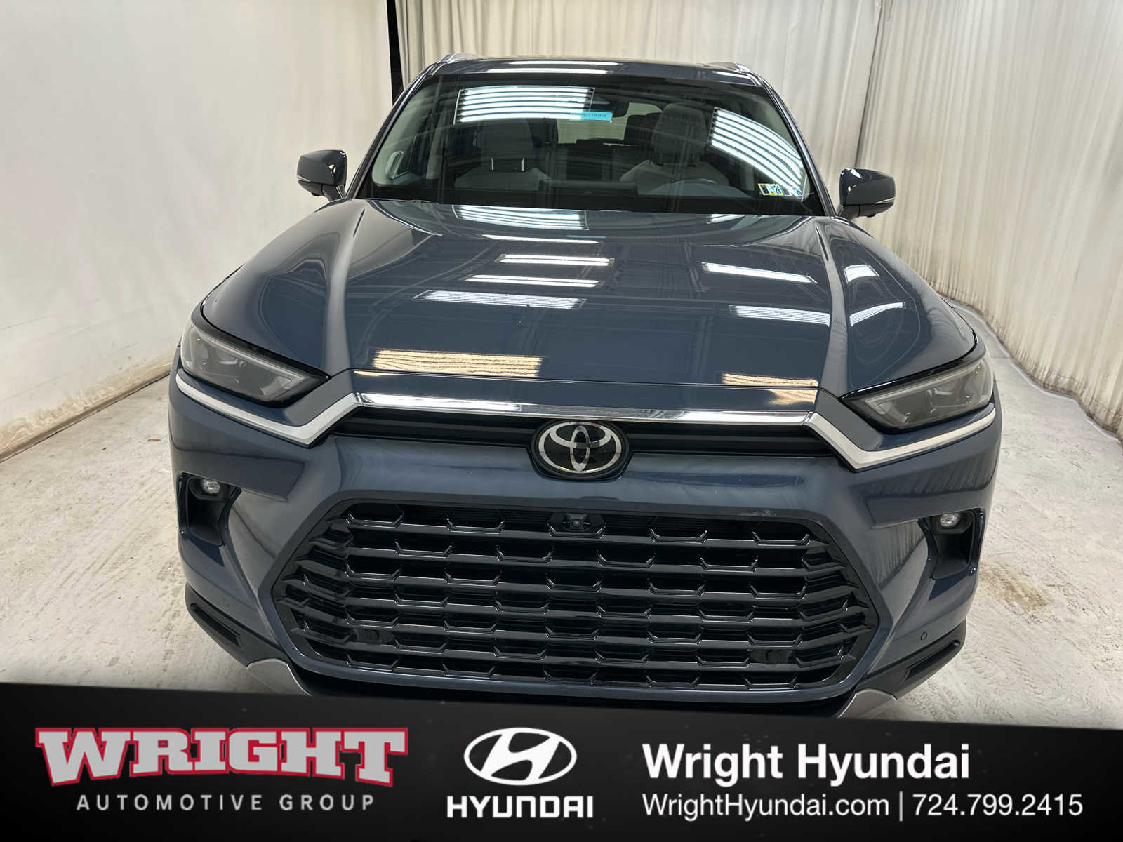 Used 2024 Toyota Grand Highlander Limited image 2