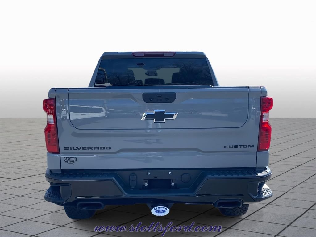 Used 2025 Chevrolet Silverado 1500 Custom Trail Boss w/ Dark Appearance Package image 5