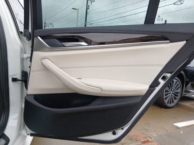 Used 2018 BMW 530i RWD image 11