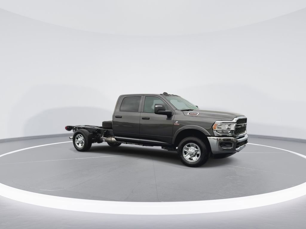 New 2024 RAM 3500 Tradesman w/ Chrome Appearance Group AWD/4WD image 3