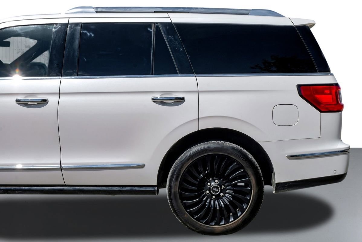 Used 2018 Lincoln Navigator Black Label image 11